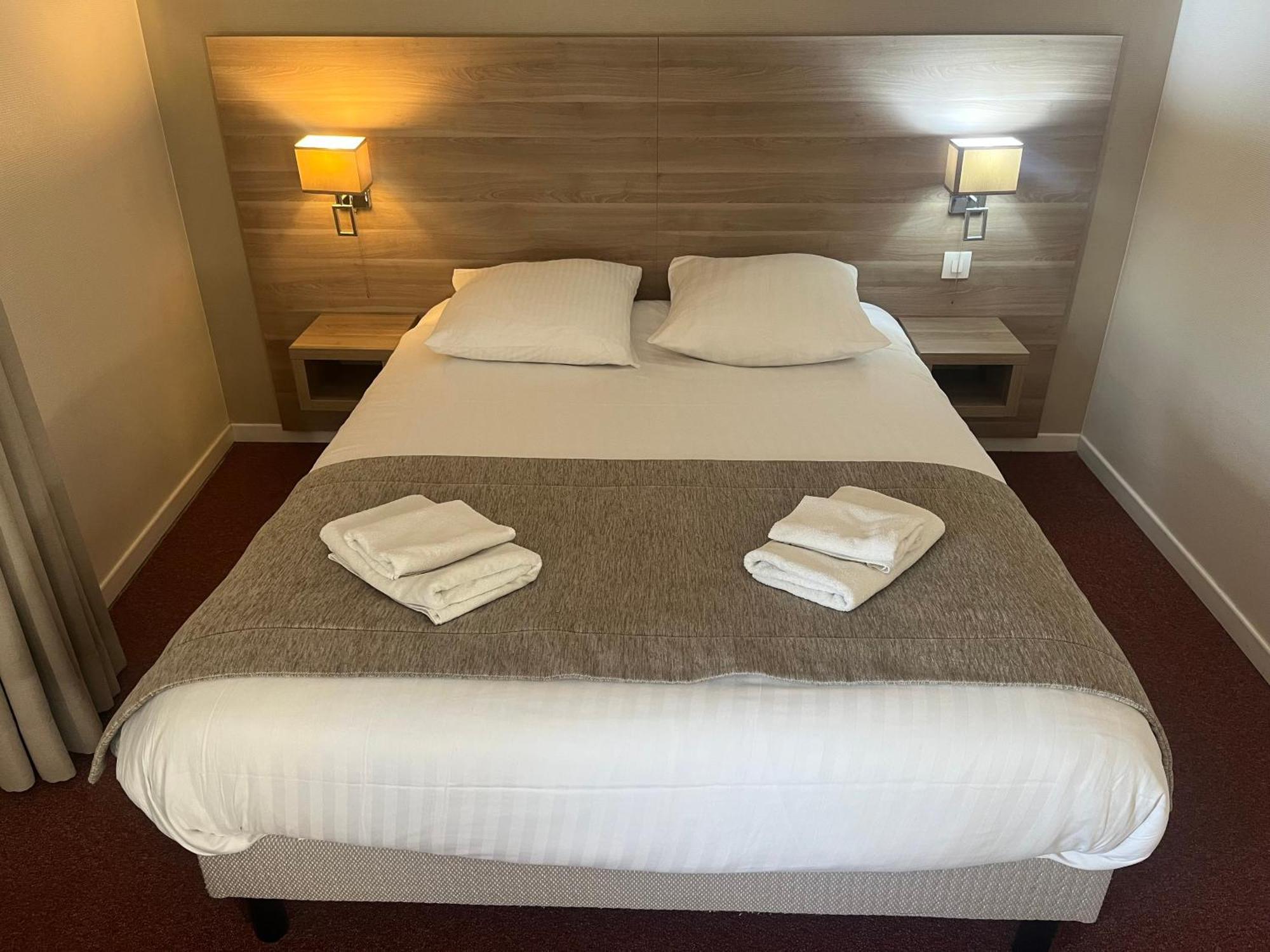 Hotel Le Roosevelt Givet Luaran gambar